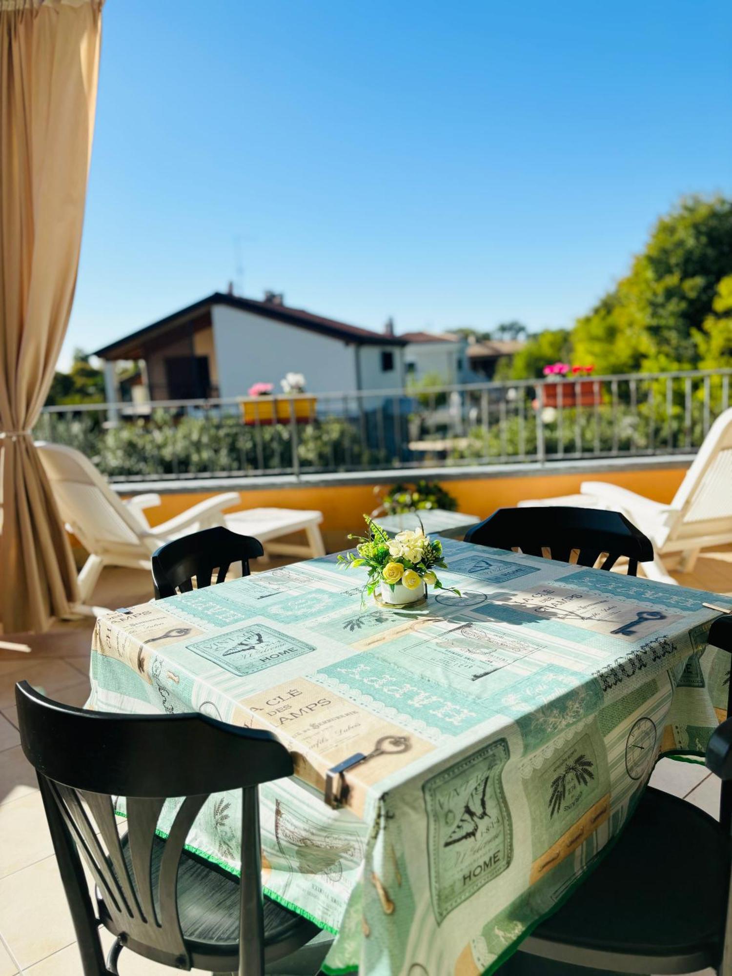 Terrazza Baciata Dal Sole Apartment Lazise Exterior photo